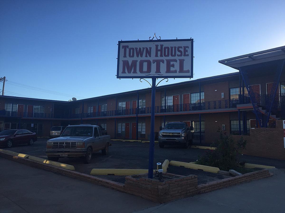Townhouse Motel Guthrie Buitenkant foto